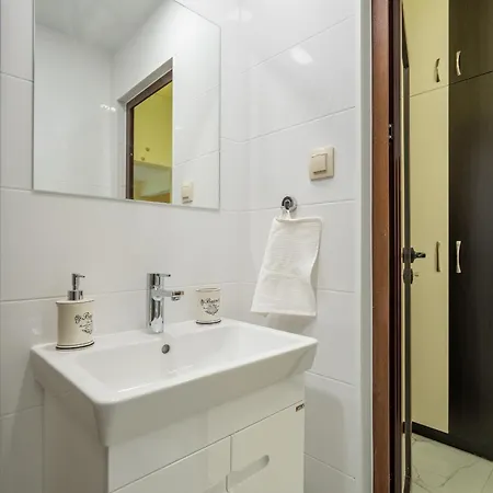 Location New&spacious 3 Bdr Medical Academy Sofía