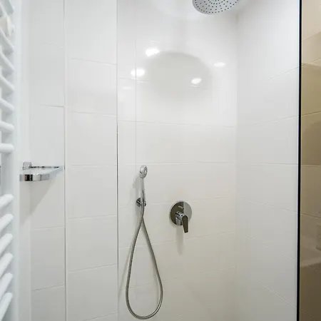 Апартаменты Location New & Spacious 3 Bdr Medical Academy