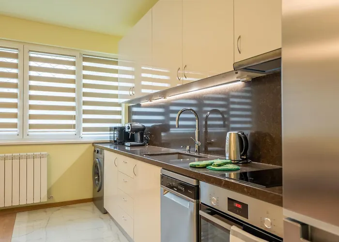 Location New & Spacious 3 Bdr Medical Academy Sofia