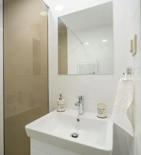 Appartamento Location New & Spacious 3 Bdr Medical Academy